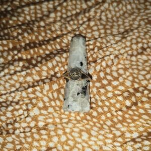 Golden eye ring. Adjustable size